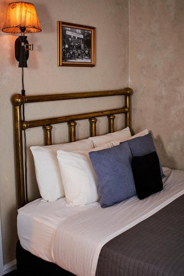 Hotel Crew'S Quarters Boarding House - Caters To Men Provincetown Exterior foto