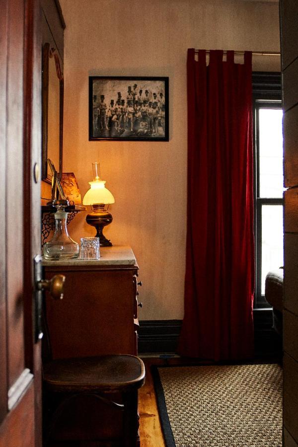 Hotel Crew'S Quarters Boarding House - Caters To Men Provincetown Exterior foto